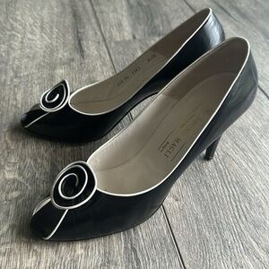 Bruno Magli shoes, Italian black leather size 9 1/2 open toe, rose